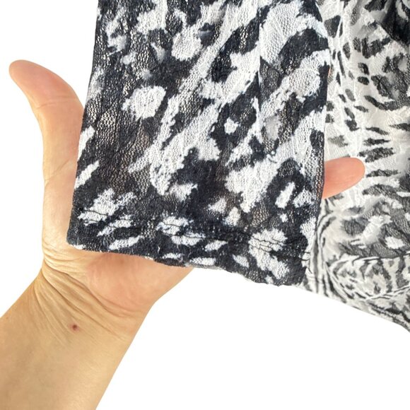 Cable and Gauge Button Down Shirt Black White Long Sleeve Animal Print Top S - Picture 5 of 9